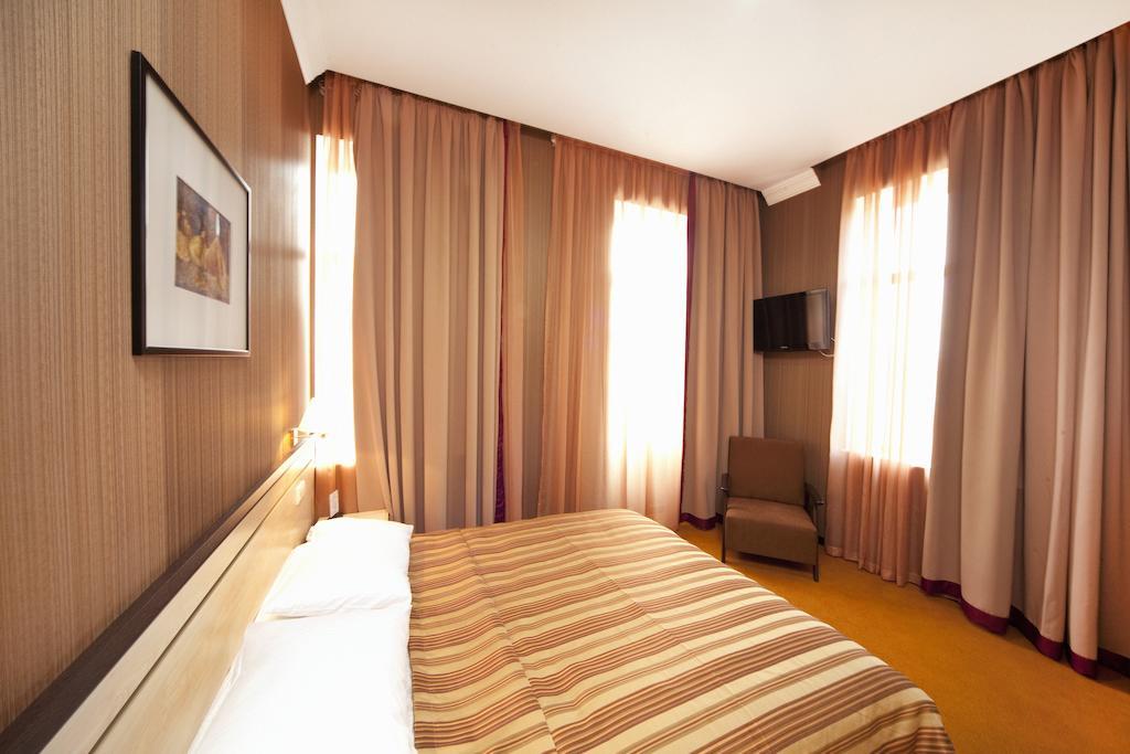 Hotel Rikhe Monika Tbilisi Bilik gambar